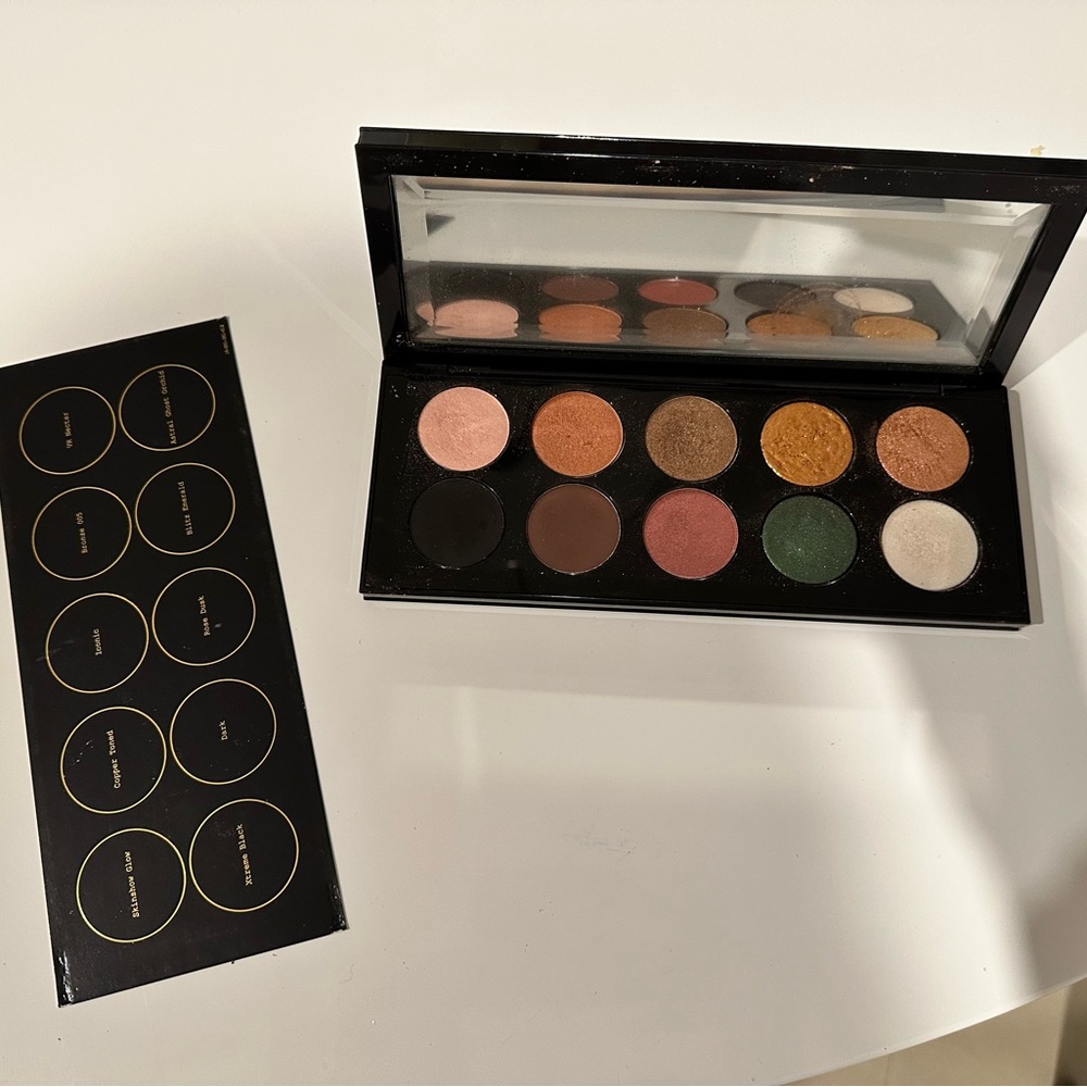 PAT McGRATH LABS
Mothership II Eyeshadow Palette – Sublime